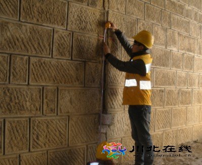 六盤水工務(wù)段草海橋路車間全力做好橋涵安全度汛