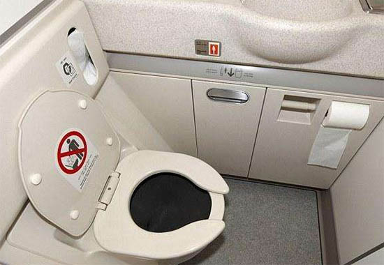 飛機(jī)如何排糞便