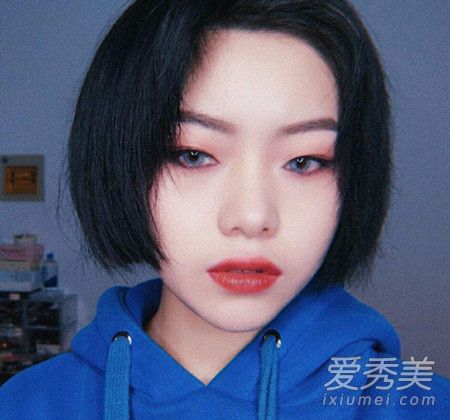 個(gè)性少女厭世妝教程 個(gè)性少女的厭世妝容大解析 個(gè)性少女厭世妝教程 個(gè)性少女的厭世妝容大解析