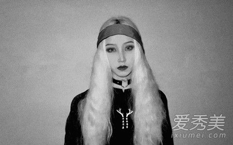 個(gè)性少女厭世妝教程 個(gè)性少女的厭世妝容大解析 個(gè)性少女厭世妝教程 個(gè)性少女的厭世妝容大解析