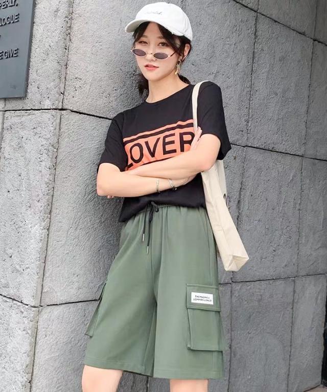 三伏天穿什么衣服涼快?工裝短褲和闊腿褲很不錯(cuò)