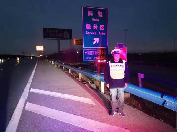 千里轉(zhuǎn)運新鄉(xiāng)重病女童進(jìn)京,請給瓊A88132、豫AU1M88讓出生命通道