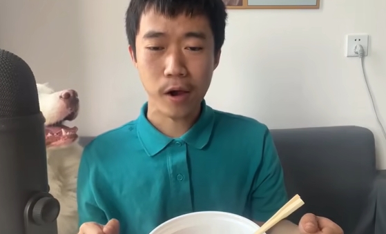 《抖音》王甜心吃紅油餃子是什么梗