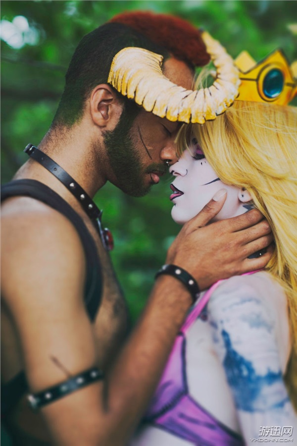 外媒評(píng)選本年度最精彩Cosplay作品 女版劍圣真的胸悍!