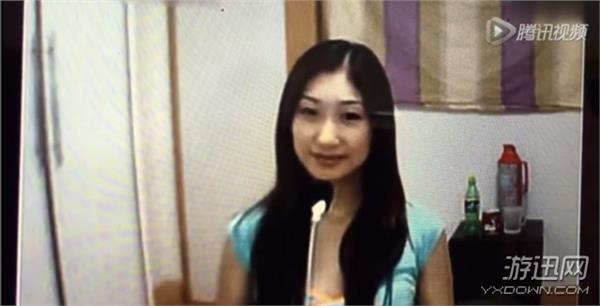 美女直播時遭男友暴打 竟喪心病狂的用開水澆下!