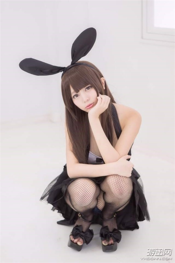 11^(q)Coserkÿ yУCOSPLAYI(y)