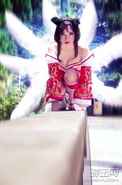 二次元畢業(yè)照走紅網(wǎng)絡(luò)!四美女實(shí)力Cos《LOL》女英雄