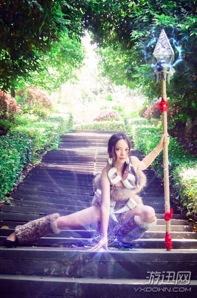 二次元畢業(yè)照走紅網(wǎng)絡(luò)!四美女實(shí)力Cos《LOL》女英雄
