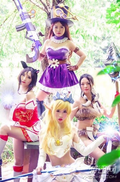 二次元畢業(yè)照走紅網(wǎng)絡(luò)!四美女實(shí)力Cos《LOL》女英雄