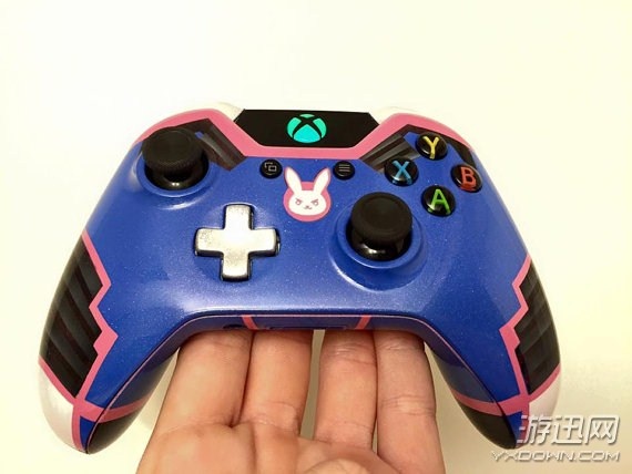 《守望先鋒》XBOX ONE定制手柄推出 屁股的魅力無法擋! 《守望先鋒》XBOX ONE定制手柄推出 屁股的魅力無法擋!