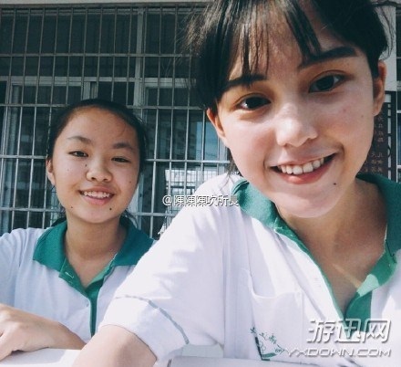 美女初中生手抄筆記走紅網(wǎng)絡(luò) 字跡清秀堪比黑板報(bào)