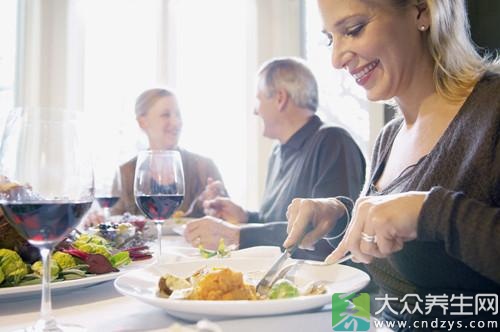午餐咋吃不困?三餐最佳吃法 午餐咋吃不困?三餐最佳吃法(3)