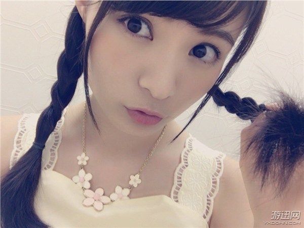 日本混血美女星明美津紀(jì)美照欣賞 穿這么清涼真的好嗎?